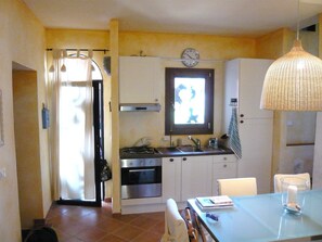 Sala pranzo e cucina