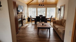 Sunroom/Dining Room