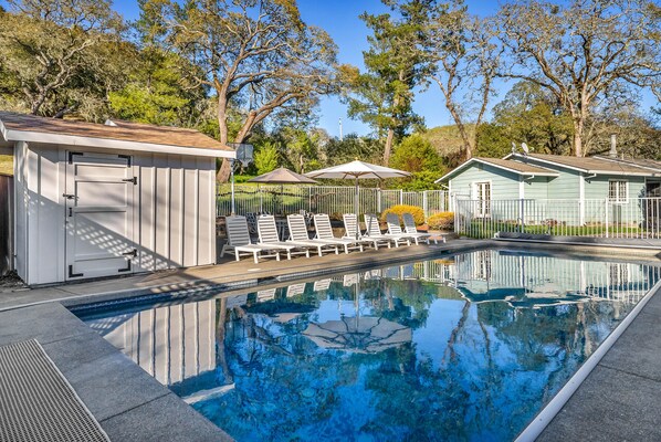 Glen Ellen Vacation Rental | 4BR | 2BA | 4 Steps Required | 2,100 Sq Ft