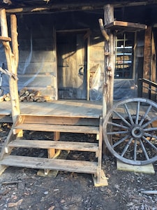 Ten Acre Treehouse, “Fort Henry Log Cabin”.  Sleeps 2-4