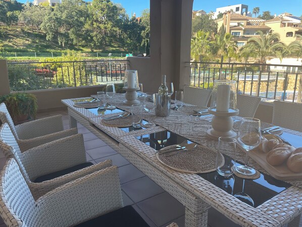 Outdoor dining