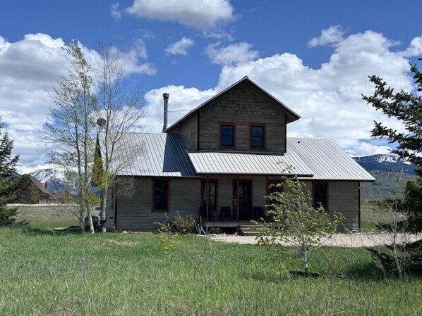 Welcome to Targhee Farmhouse!