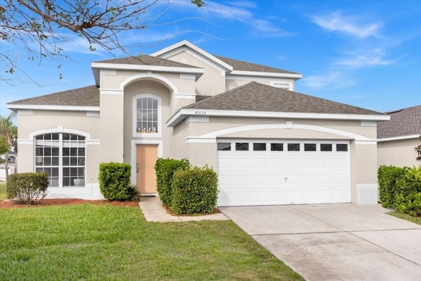 8017 King Palm Circle (36).jpg