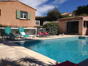 piscine et pool house