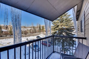 Private Balcony | Views