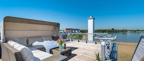 Backbord - Dachterrasse mit Panoramablick