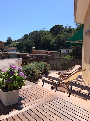 Sunny terrace (80 mq)