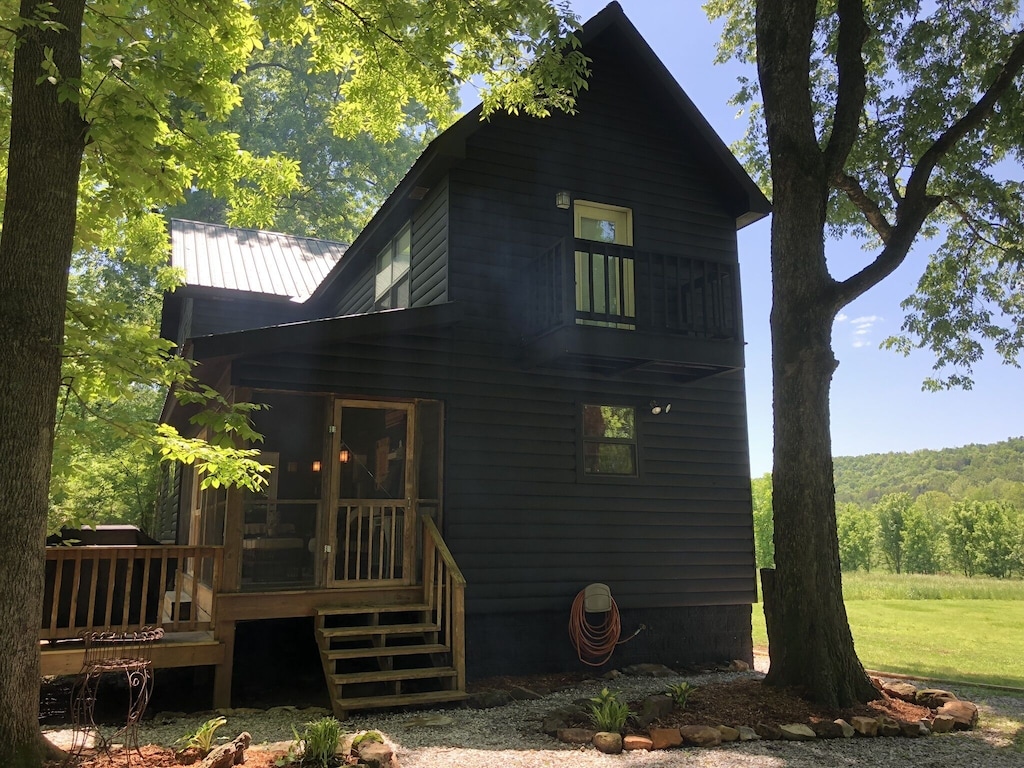 Charming cabin on the White River   escape & enjoy Arkansas's ...
