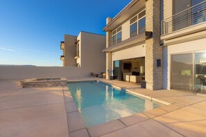 Private Pool and Hot Tub