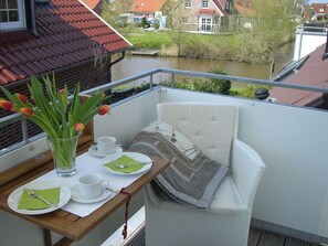 Sitzplatz auf Balkon zur Südseite