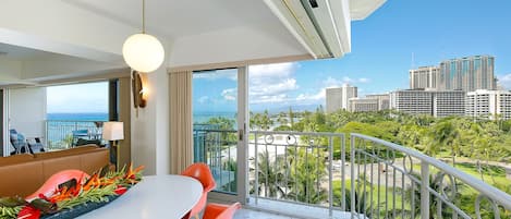 Experience all that Hawaii has to offer - from this spacious, breezy 2-bedroom condo featuring 2 lanais and breathtaking views of the ocean, park, and mountains!