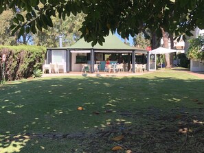 On site "Pool Bar"