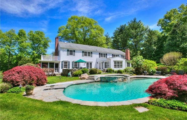 Back of house, pool and spa