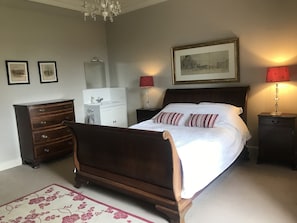 Double bedroom, with king size bed
