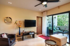 Indoor-outdoor living, one of the best things about Playa del Carmen!