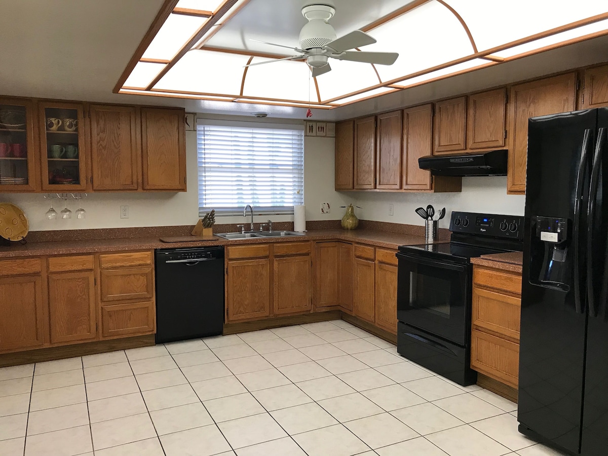 Leisure World Mesa AZ 45+ Resort/Tennis/Golf Home