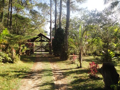 Chale no sitio Kereruá  c/ piscina e churrasqueira exclusiva