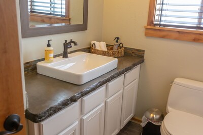 Newly Remodeled!! Nestled between Glacier Park and Whitefish Mountain Resort!