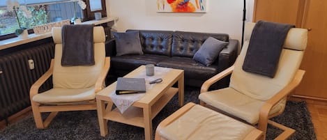 Ferienwohnung Hedy mit 1 sep. Schlafzimmer, Südterrasse, 55 qm-Wohnzimmer