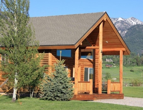 Loft cabin