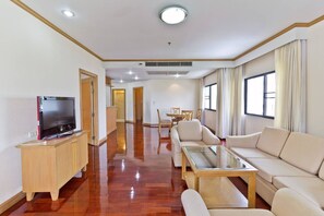 Wooden Floor 2 bedroom in Thonglo