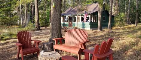 Rustic Priest Lake Waterfront Cabin 