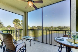 Relax on your screened lanai overlooking a large pond and the Manatee River