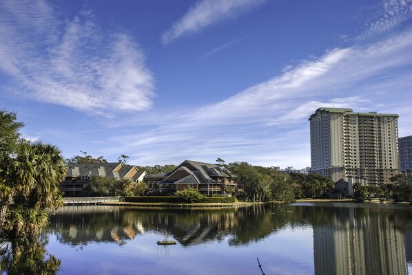 Laurel Court has a GORGEOUS lakefront setting in Kingston Plantation.