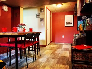 Entrance and eating table