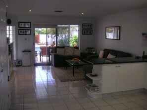 Family Room- overlooking the pool