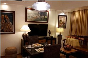 Stay Amare St.Francis Shangri-la Ortigas