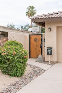 BRAND NEW!!! Private Cozy Casita in the Desert