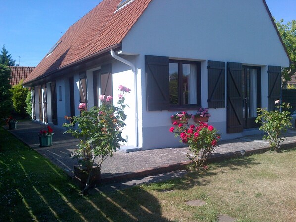 front of house
