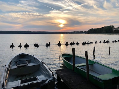 Ferienhaus am See mit Seeblick mit Boot