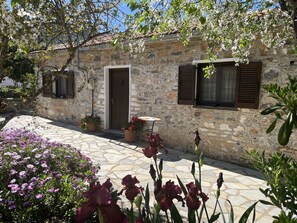 Front entrance to Cottage