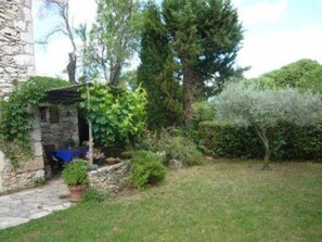 Jardin avec pergola 