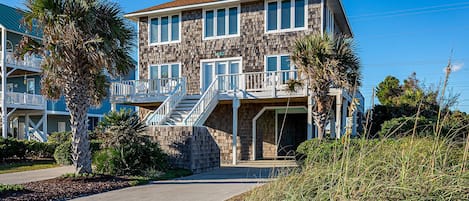 Front porch facing the ocean