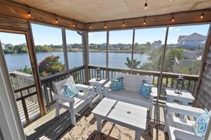 Surf-or-Sound-Realty-393-Sandfiddler-Screened in porch
