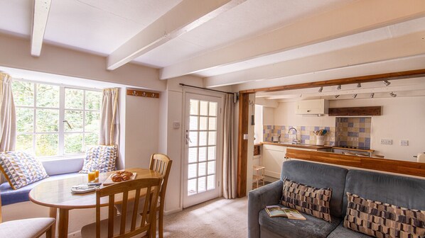 Open plan living at Cuckoo Tor 