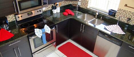 Fully equipped kitchen - stainless steel appliances
