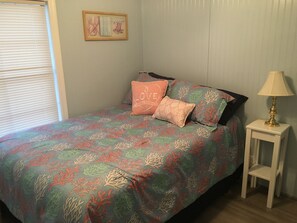 Second Bedroom with Full-size Bed
