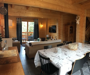Typical mountain chalet at the foot of the slopes 10 people
