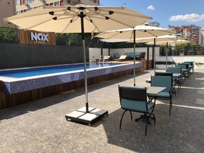 Udendørs pool