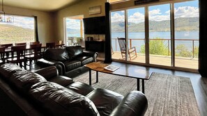 Enjoy sweeping Lake Chelan views from the spacious great room