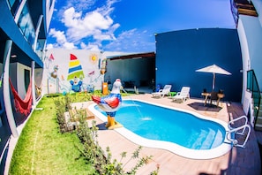 Utomhuspool