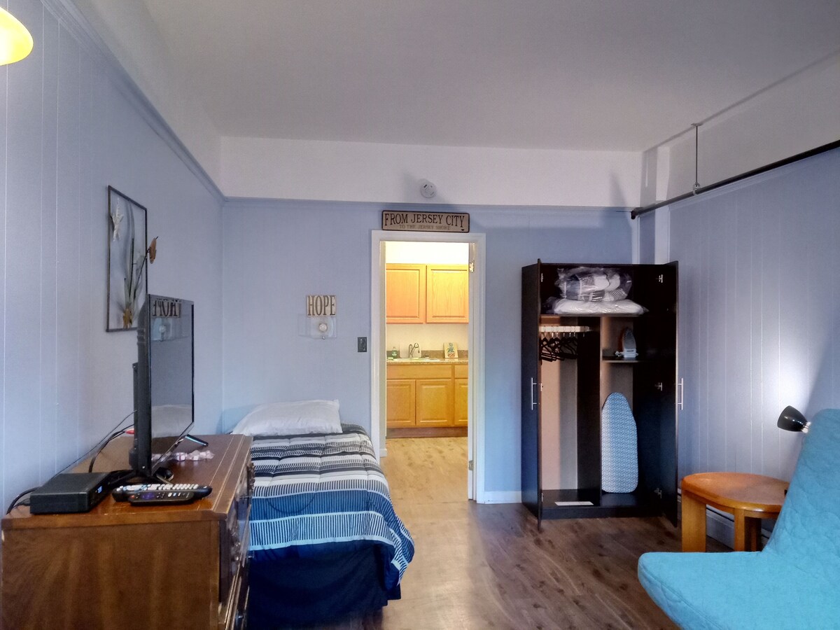 Main Image