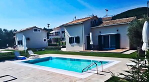 Private pool