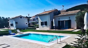 Private pool