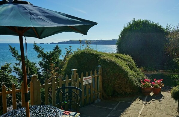 Sea Views, Direct Access to Beach