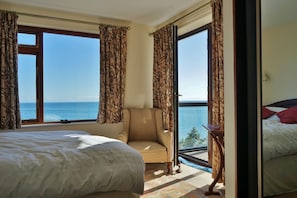 Sea Views, Direct Access to Beach
